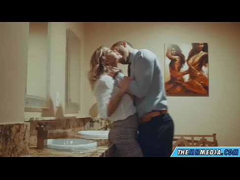 ❤️ Cum busty flava seducit in latrinae publicae Fuck video at la.hentai-menu.ru